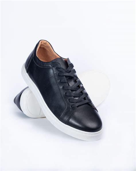 black sneakers white sole men